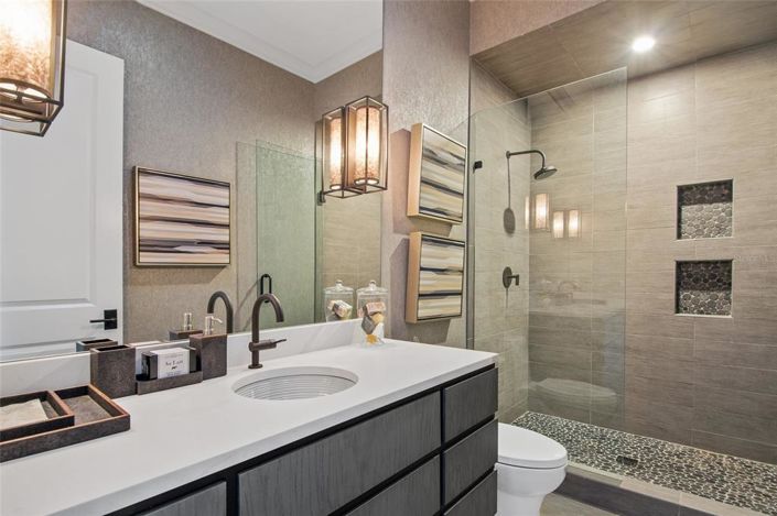 Image No.42-5 Bed Property for sale