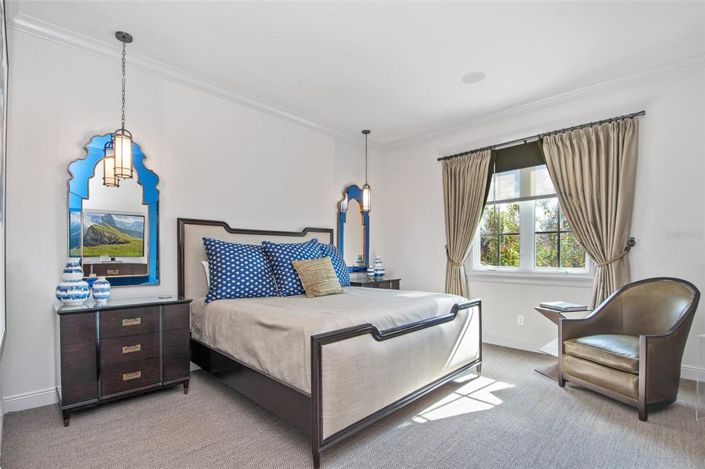 Image No.43-5 Bed Property for sale