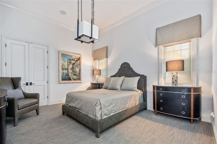 Image No.47-5 Bed Property for sale