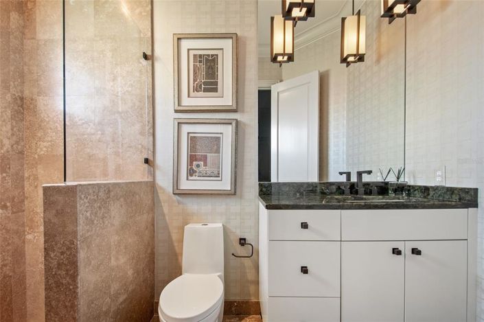 Image No.48-5 Bed Property for sale