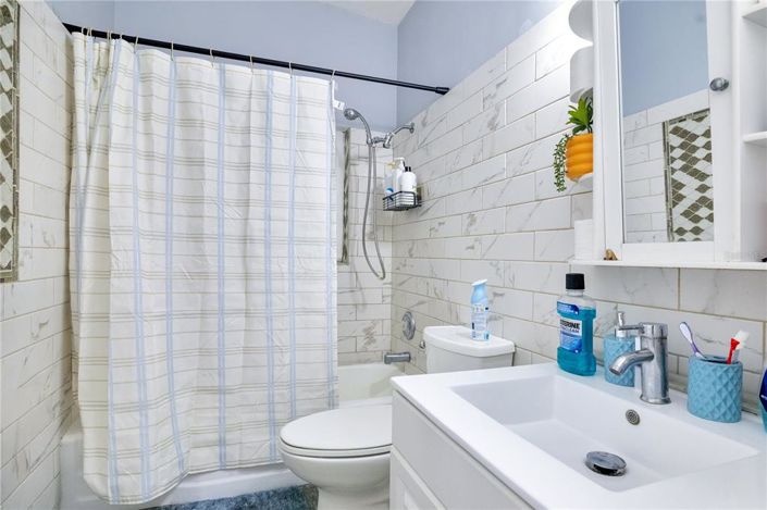 Image No.22-5 Bed Property for sale