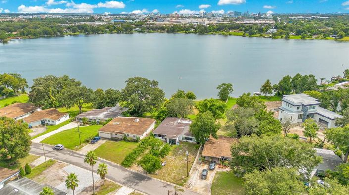 Image No.38-5 Bed Property for sale