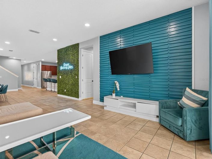 Image No.6-10 Bed Property for sale