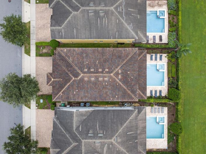 Image No.60-10 Bed Property for sale