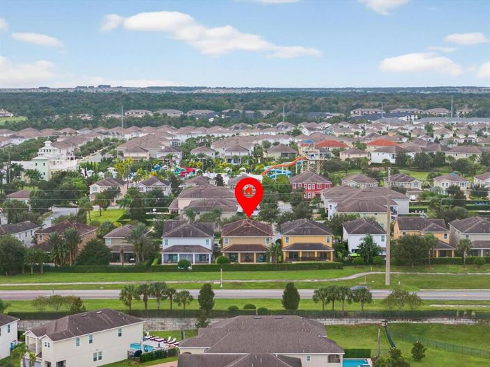 Image No.63-10 Bed Property for sale