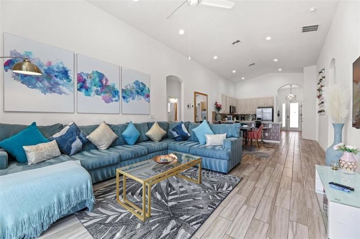 Image No.14-4 Bed Property for sale