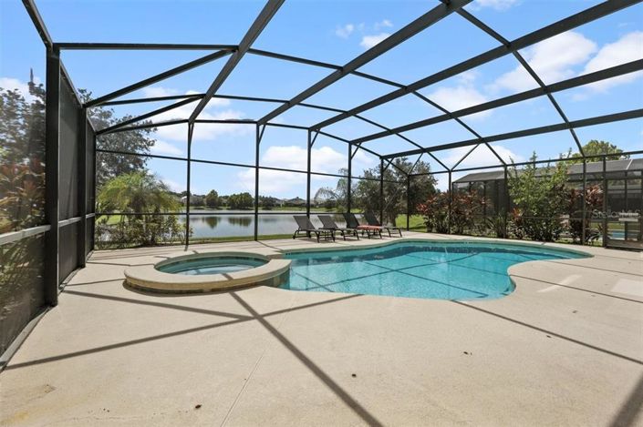 Image No.2-4 Bed Property for sale