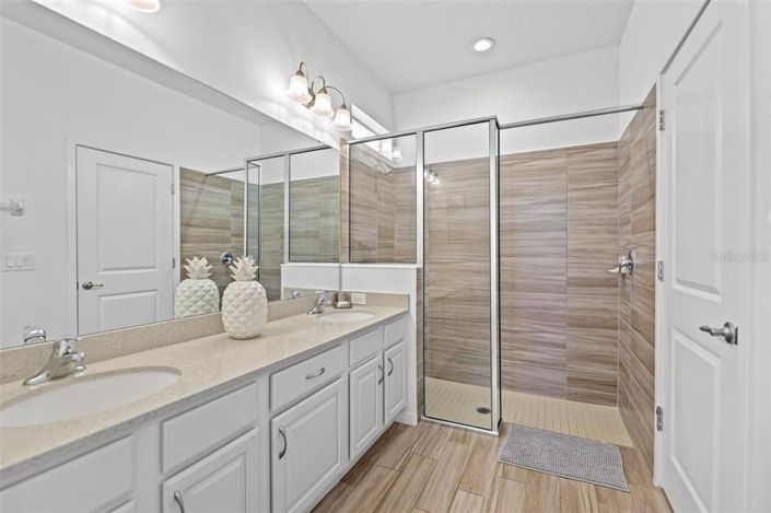 Image No.20-4 Bed Property for sale