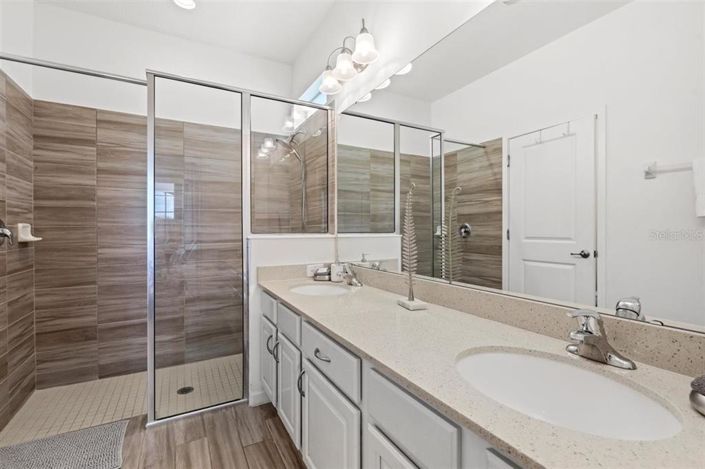 Image No.27-4 Bed Property for sale