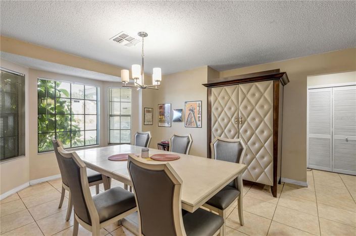 Image No.10-4 Bed Property for sale