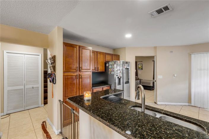 Image No.14-4 Bed Property for sale