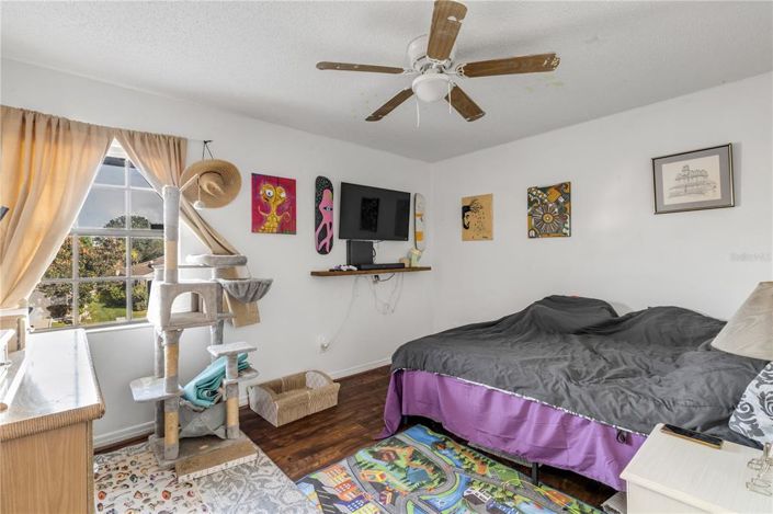 Image No.40-4 Bed Property for sale