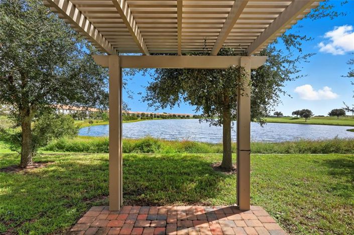 Image No.17-3 Bed Townhouse for sale