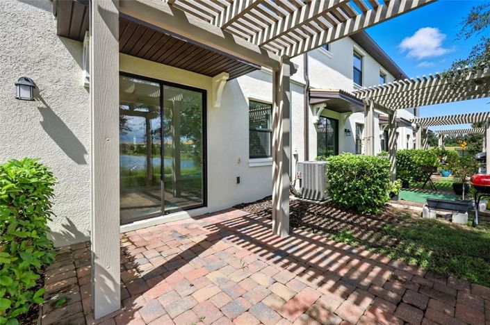 Image No.18-3 Bed Townhouse for sale