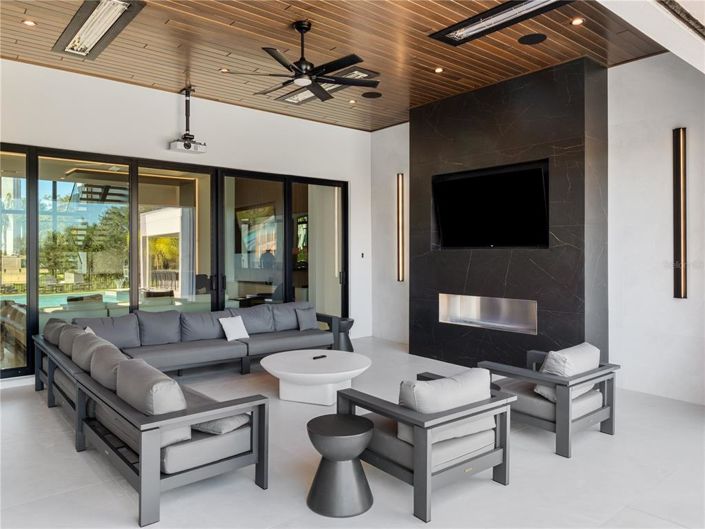 Image No.11-11 Bed Property for sale