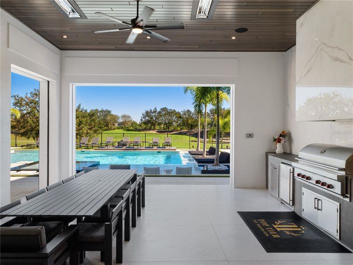 Image No.14-11 Bed Property for sale