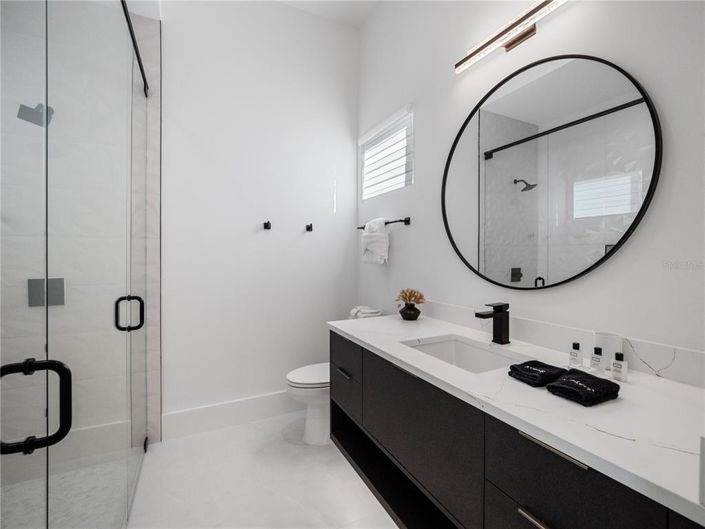 Image No.22-11 Bed Property for sale