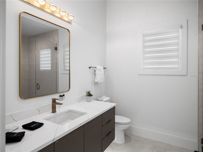 Image No.24-11 Bed Property for sale