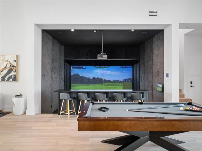 Image No.38-11 Bed Property for sale