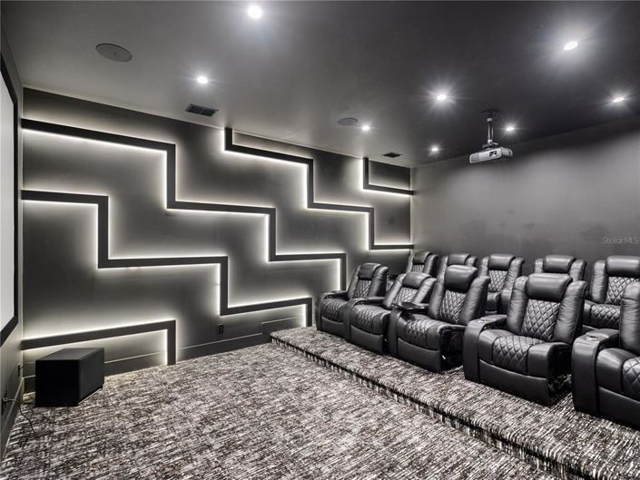 Image No.39-11 Bed Property for sale