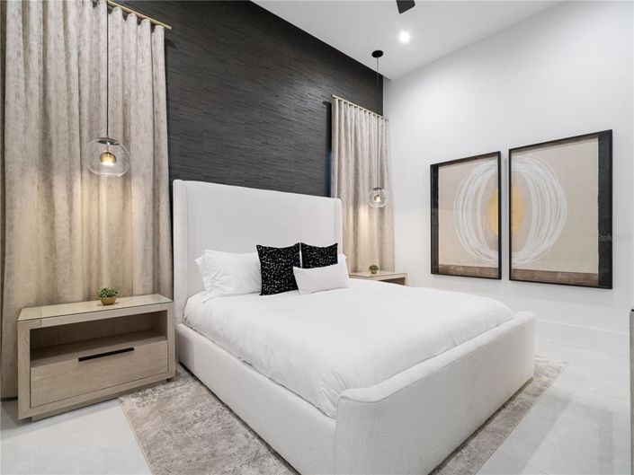 Image No.57-11 Bed Property for sale