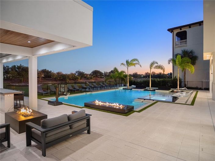 Image No.91-11 Bed Property for sale