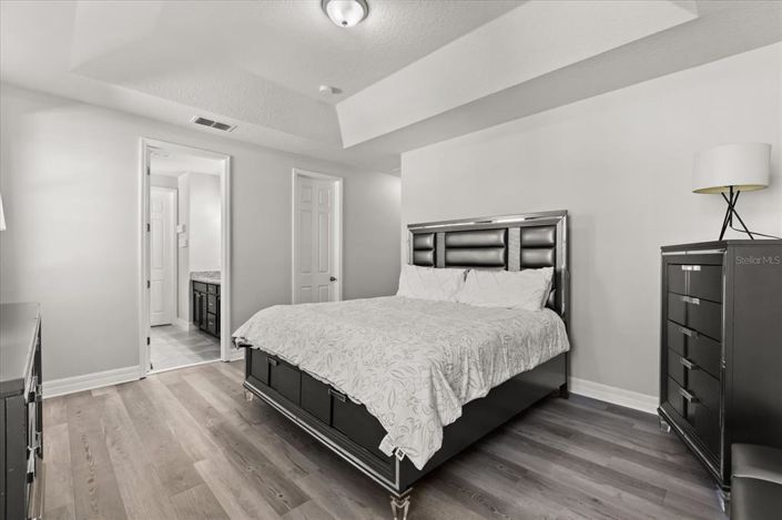 Image No.16-4 Bed Property for sale