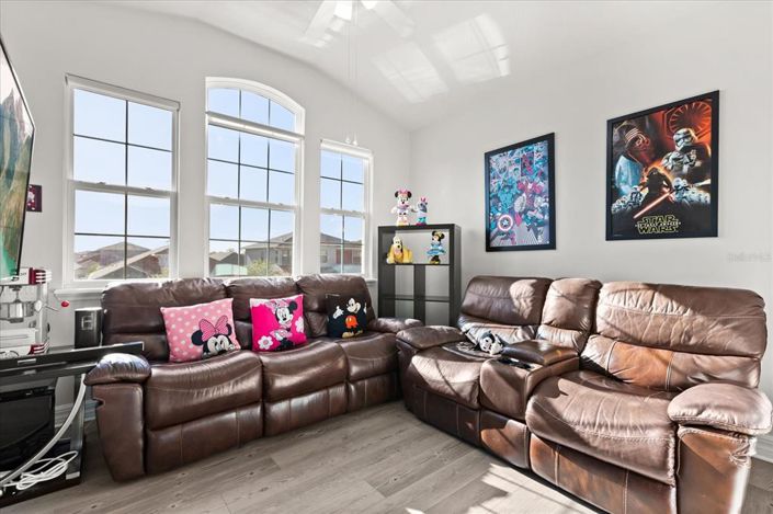 Image No.8-4 Bed Property for sale