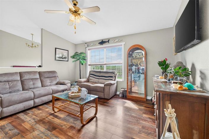 Image No.5-Propriété de 4 chambres à vendre à Haines City