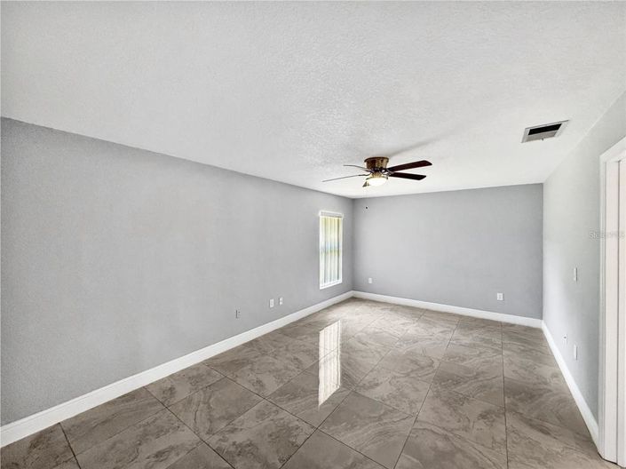 Image No.10-3 Bed Property for sale