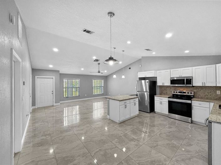 Image No.5-3 Bed Property for sale