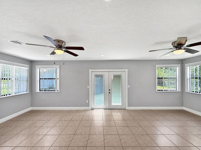 Image No.7-3 Bed Property for sale