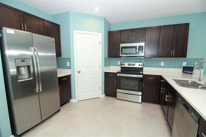 Image No.15-4 Bed Property for sale