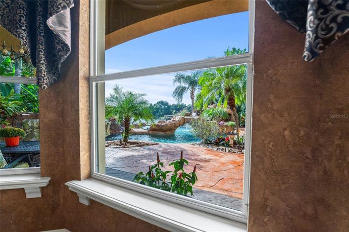 Image No.11-5 Bed Property for sale