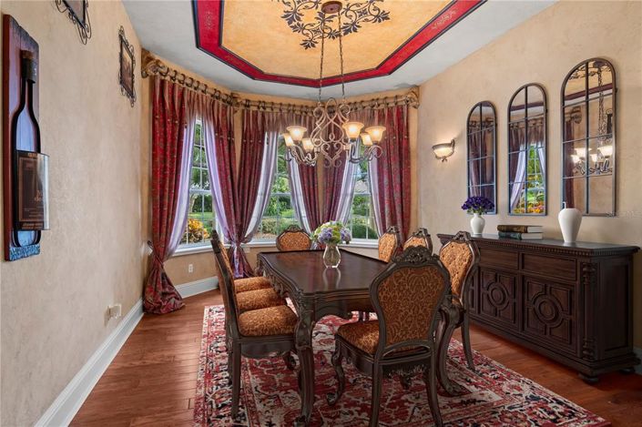 Image No.15-5 Bed Property for sale