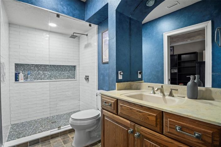 Image No.29-5 Bed Property for sale