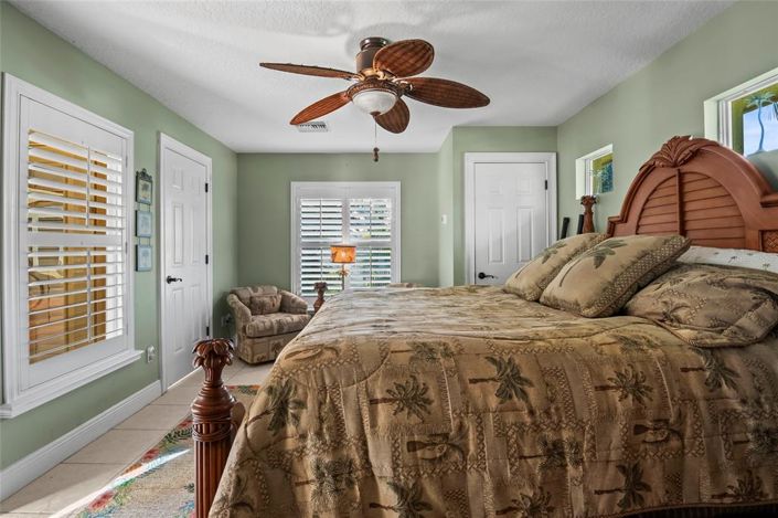 Image No.35-5 Bed Property for sale