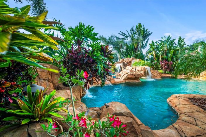 Image No.41-5 Bed Property for sale