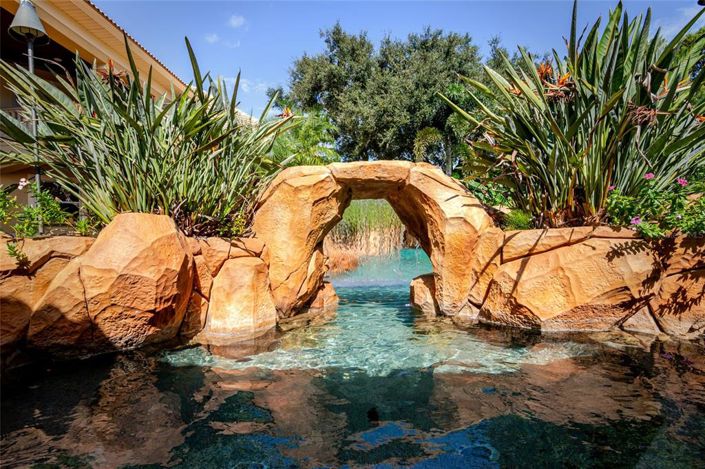 Image No.53-5 Bed Property for sale