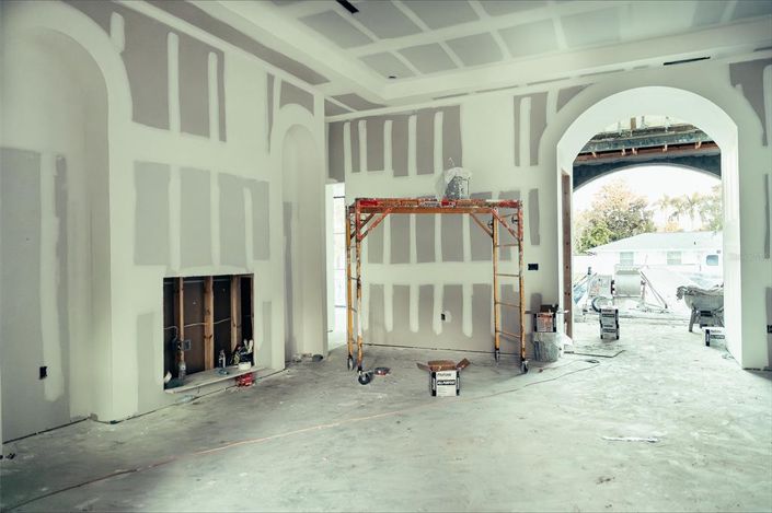 Image No.11-5 Bed Property for sale