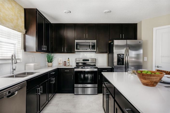 Image No.8-4 Bed Property for sale