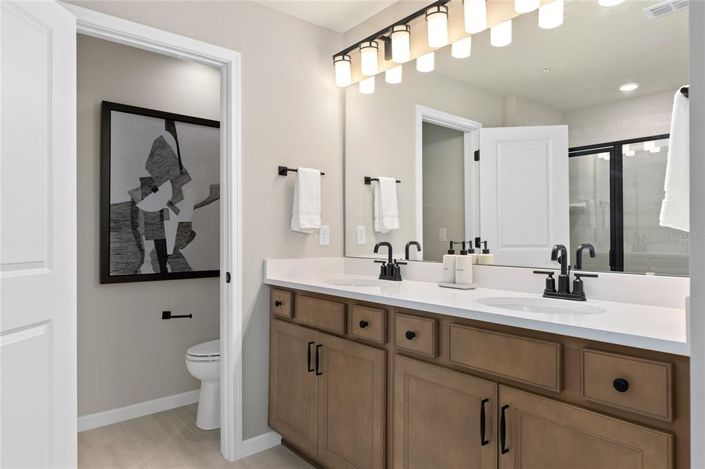 Image No.20-4 Bed Townhouse for sale