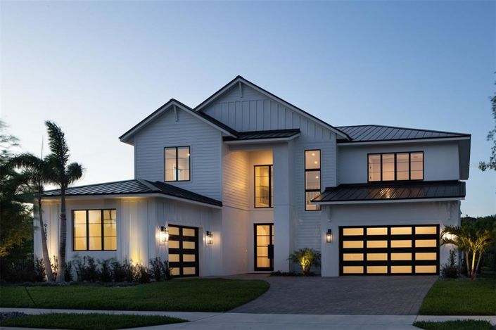 Image No.1-5 Bed Property for sale
