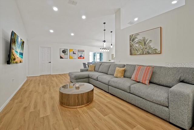 Image No.2-Propriété de 5 chambres à vendre à Kissimmee