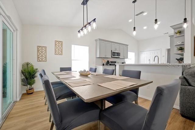 Image No.3-Propriété de 5 chambres à vendre à Kissimmee