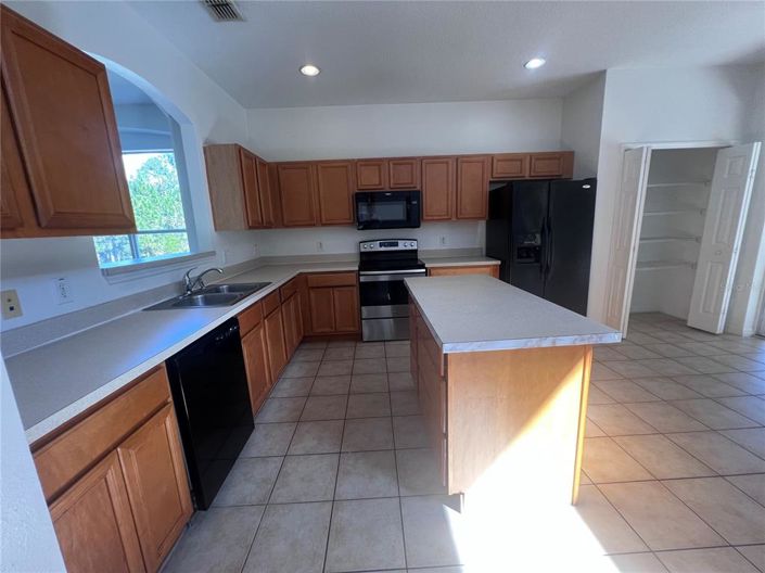 Image No.2-Propriété de 6 chambres à vendre à Davenport