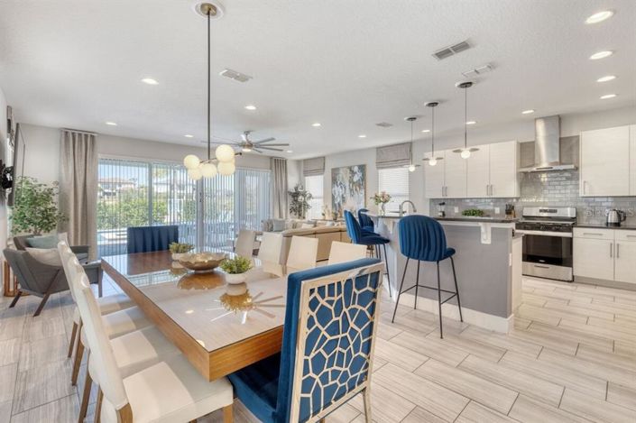 Image No.7-6 Bed Property for sale