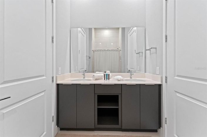 Image No.20-Propriété de 5 chambres à vendre à Kissimmee