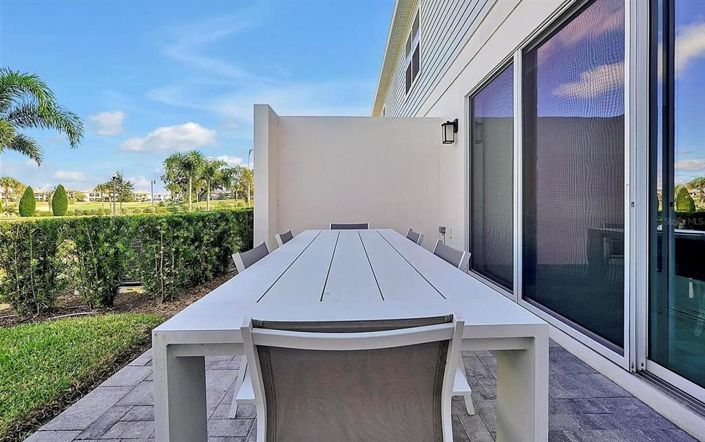 Image No.15-3 Bed Townhouse for sale