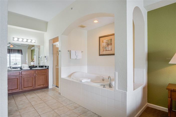 Image No.18-2 Bed Property for sale